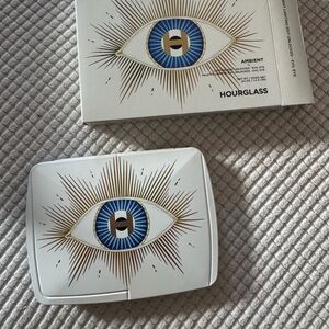 Brand new Hourglass Evil Eye pallet